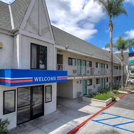 Motel 6 Anaheim Stadium - Orange Esterno foto