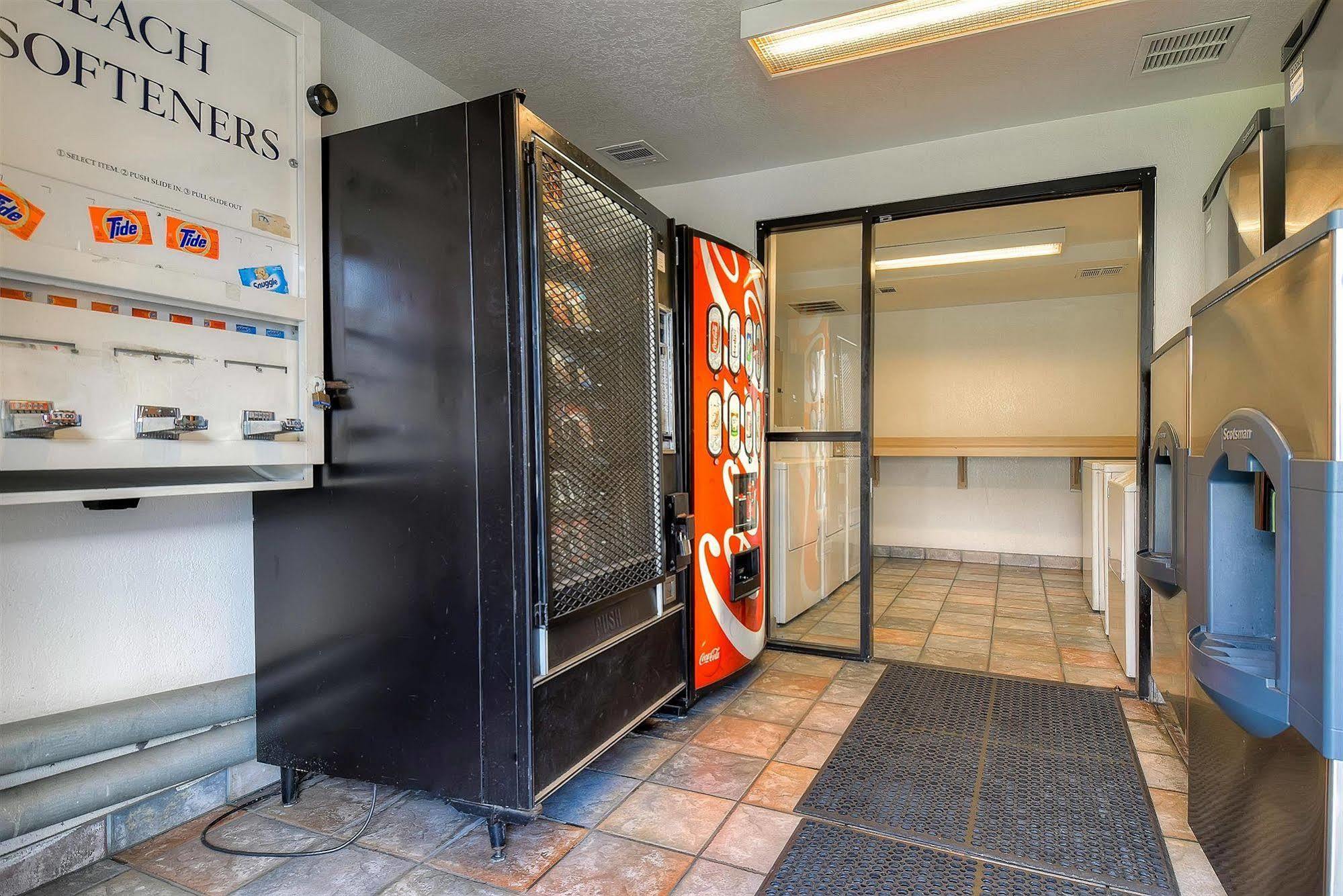 Motel 6 Anaheim Stadium - Orange Esterno foto