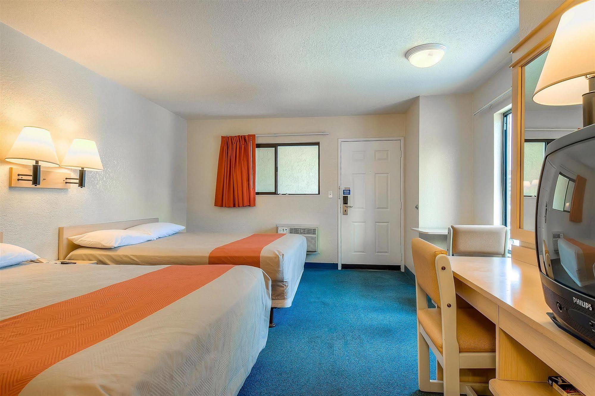 Motel 6 Anaheim Stadium - Orange Esterno foto