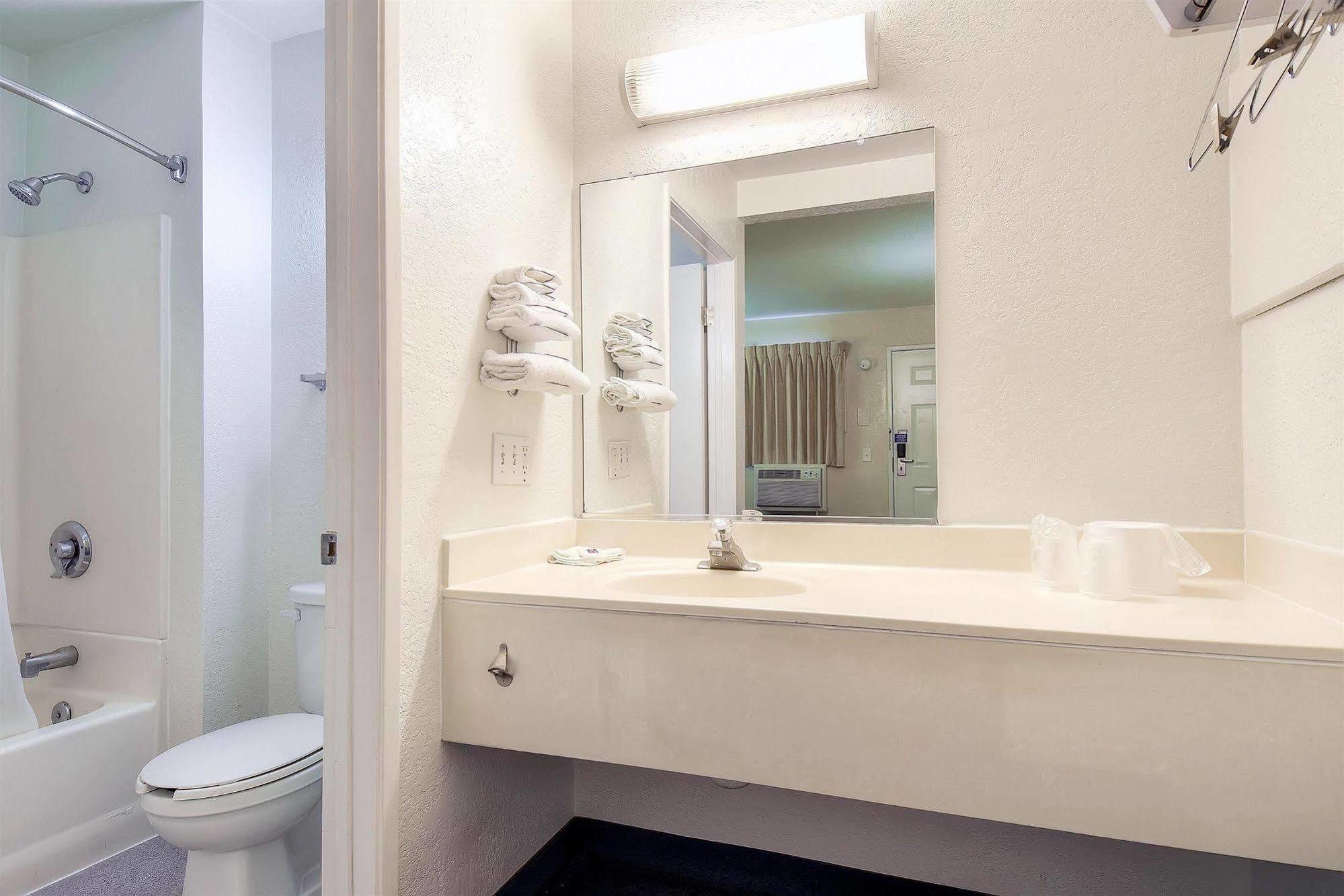 Motel 6 Anaheim Stadium - Orange Esterno foto